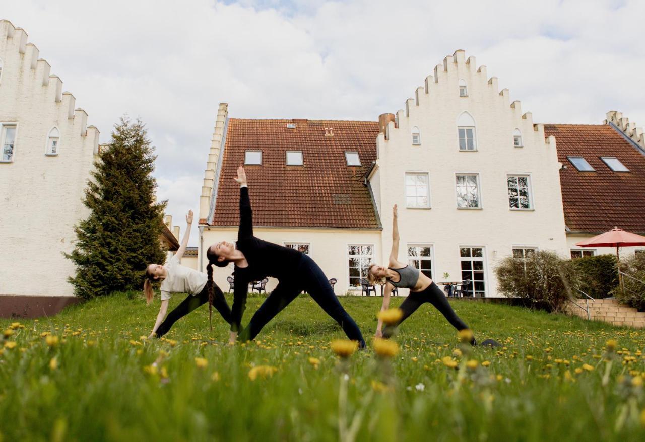 Boutique Hotel Gut Tribbevitz Neuenkirchen auf Rugen Zewnętrze zdjęcie